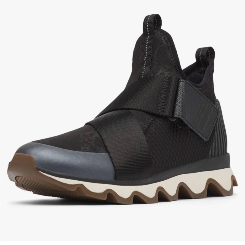 SOREL - Women’s Kinetic Sneak, Knit Sneaker; size 7.